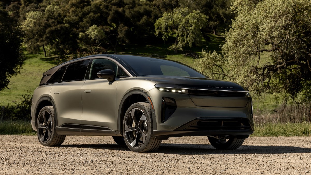 Lucid Gravity: The Ultimate Luxury Electric SUV Experience