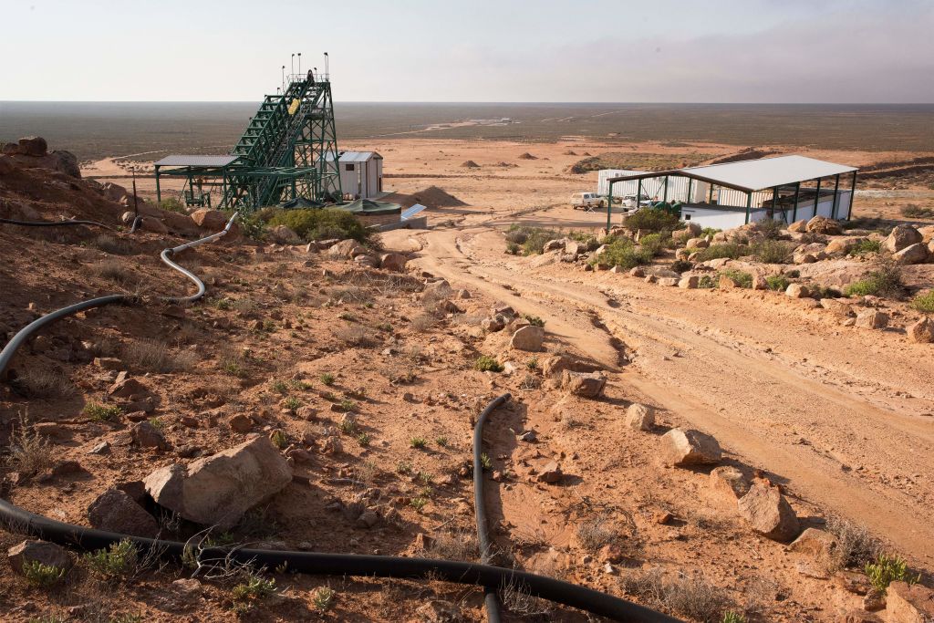 US-China Trade War Escalates: Beijing Halts Rare Earth Exports
