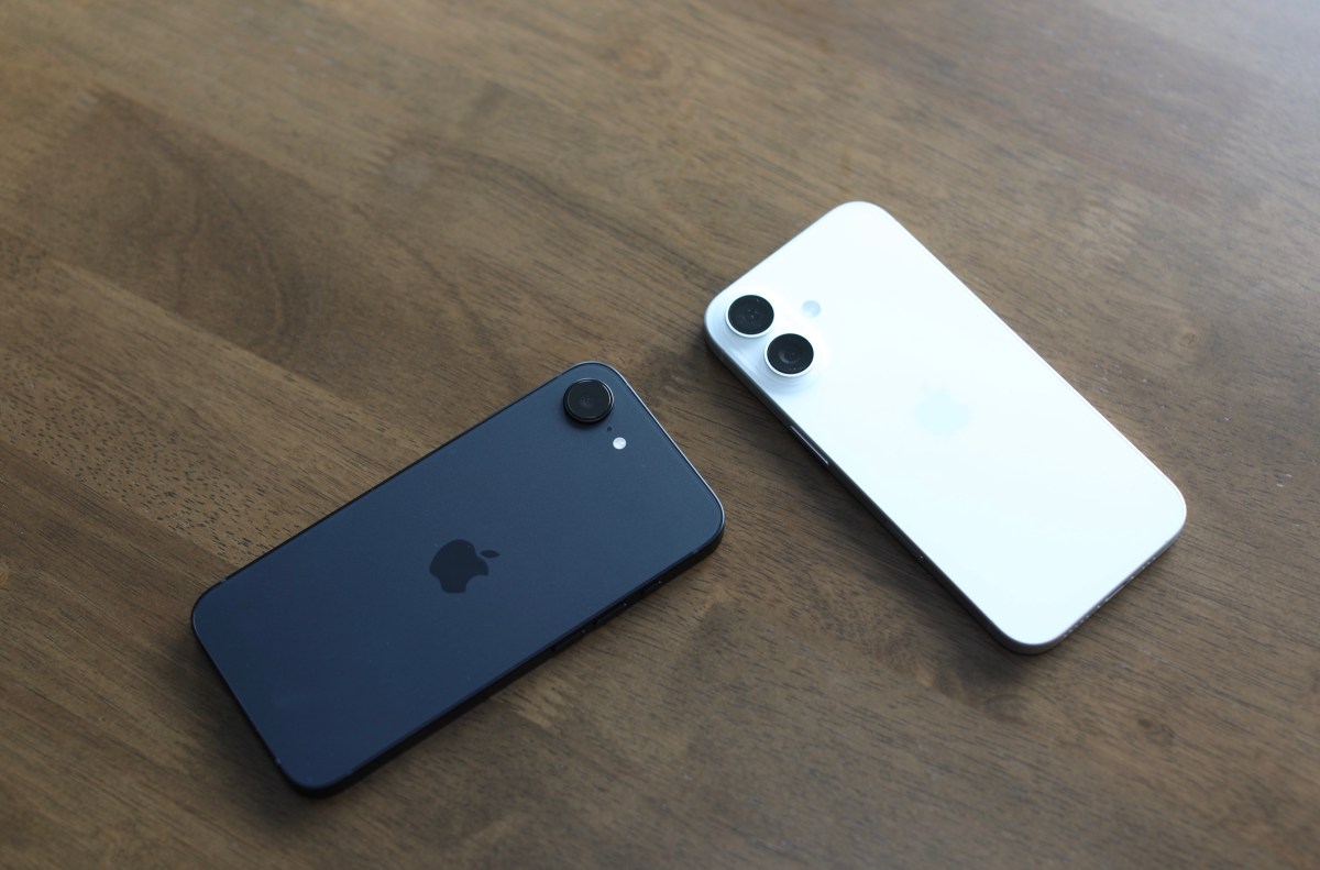 Apple Plans to Import iPhones from India to Avoid Tariffs