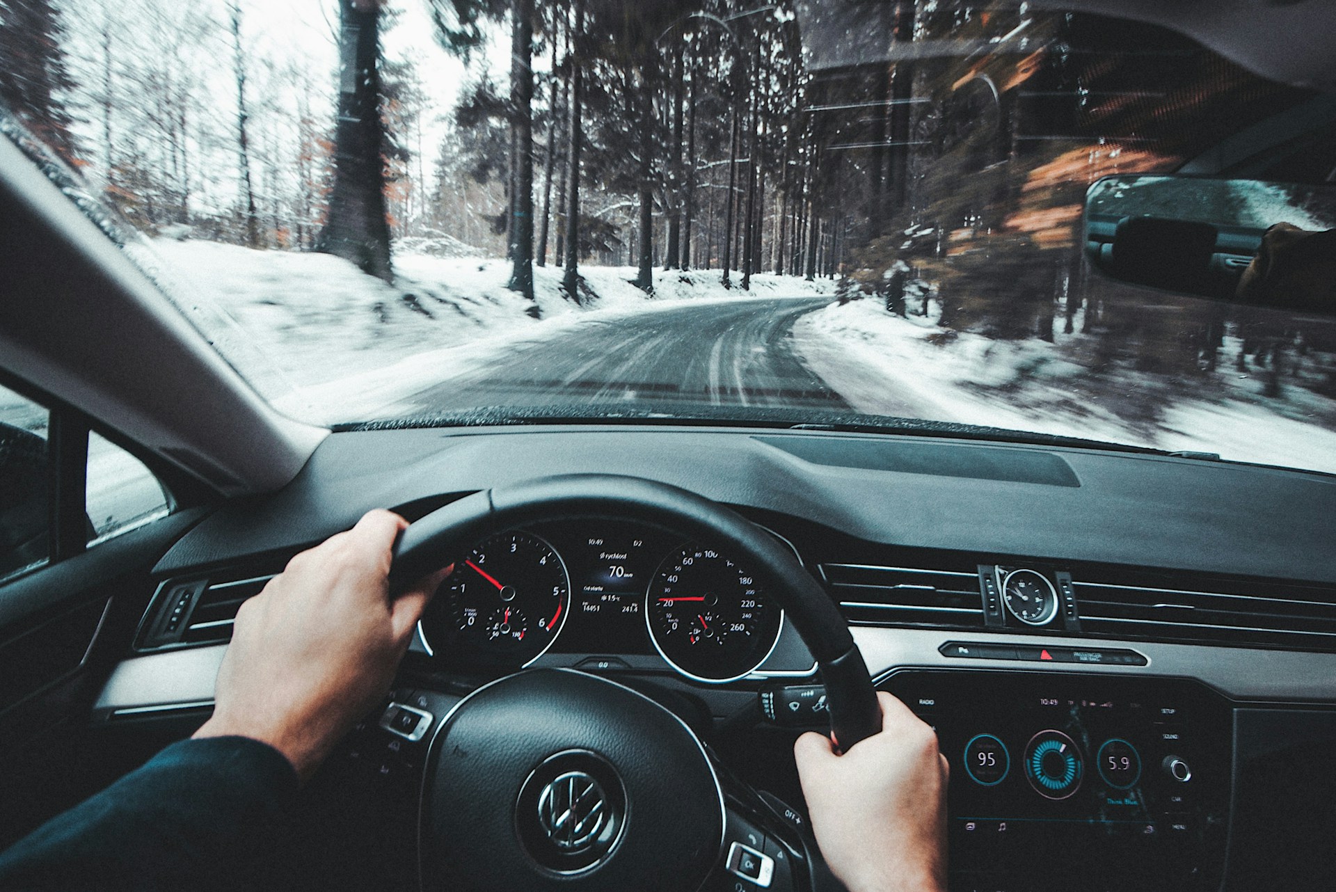 Smartphone Apps Enhance Driving Safety Even After Use