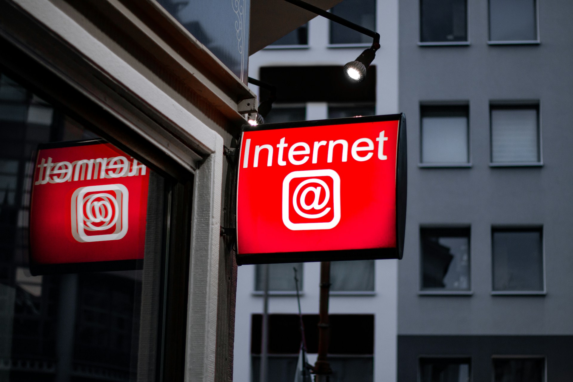 Massive Cyber Heist: 31 Million Passwords Stolen from Internet Archive