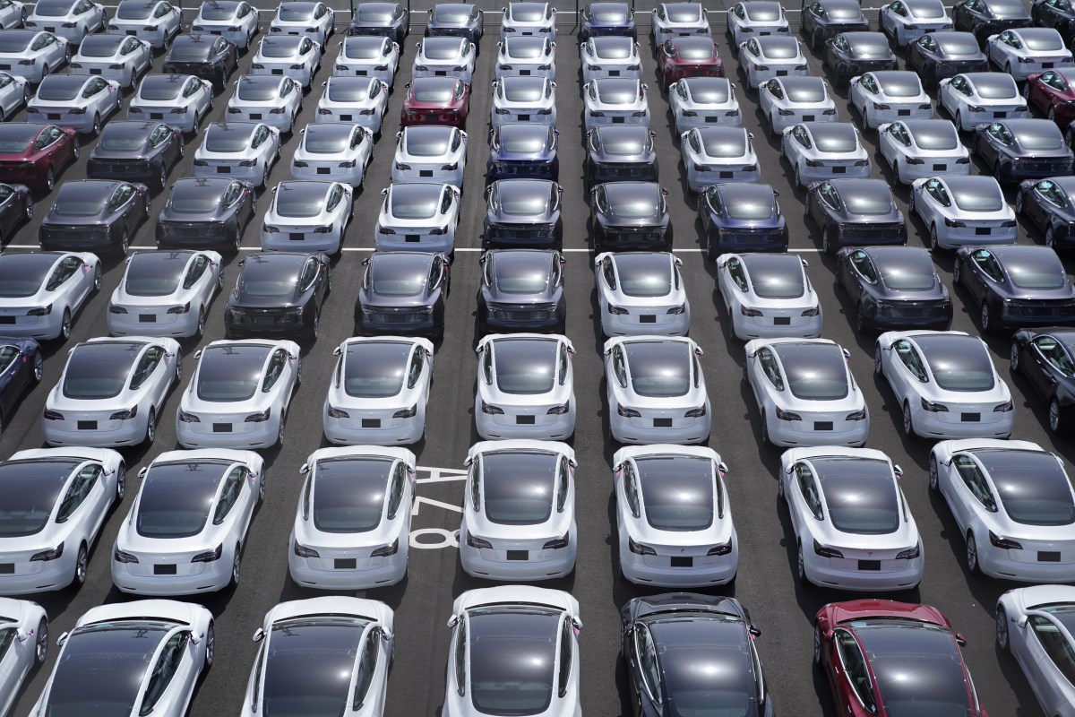 Tesla Secures California Permit for Passenger Transportation Service