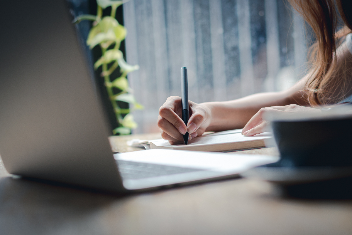 Google Enhances NotebookLM with Guided AI Conversations and Business Pilot Launch