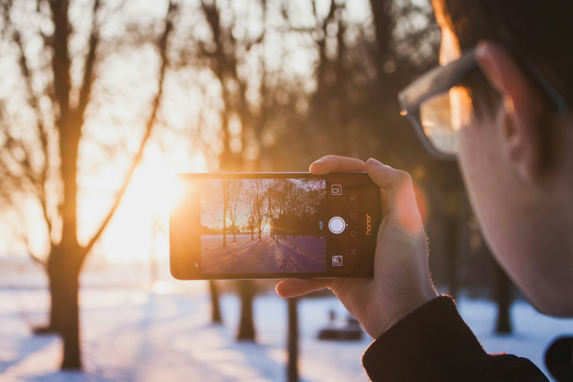Tips to Keep Your Smartphone's Battery Healthy This Winter