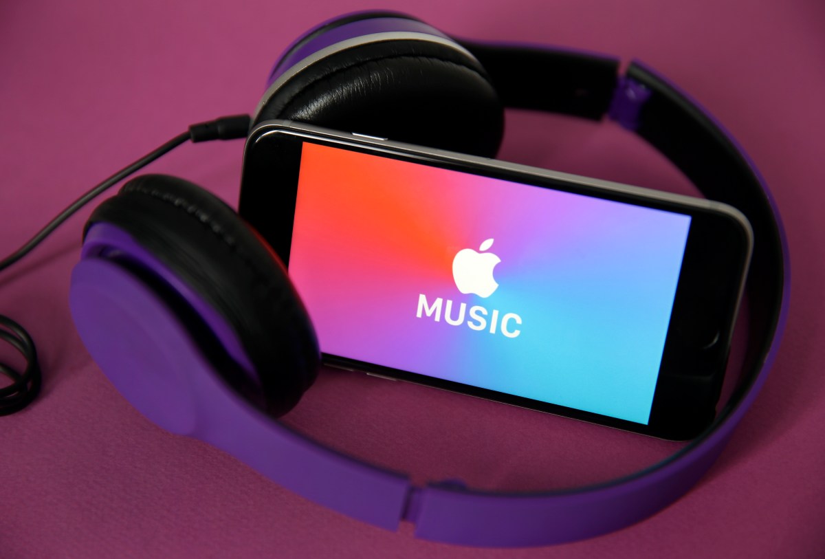 Apple Music Empowers DJs with New Integration for Mix Creation