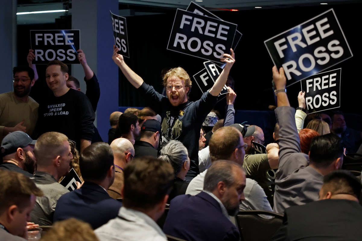 Trump Grants Pardon to Silk Road Creator Ross Ulbricht