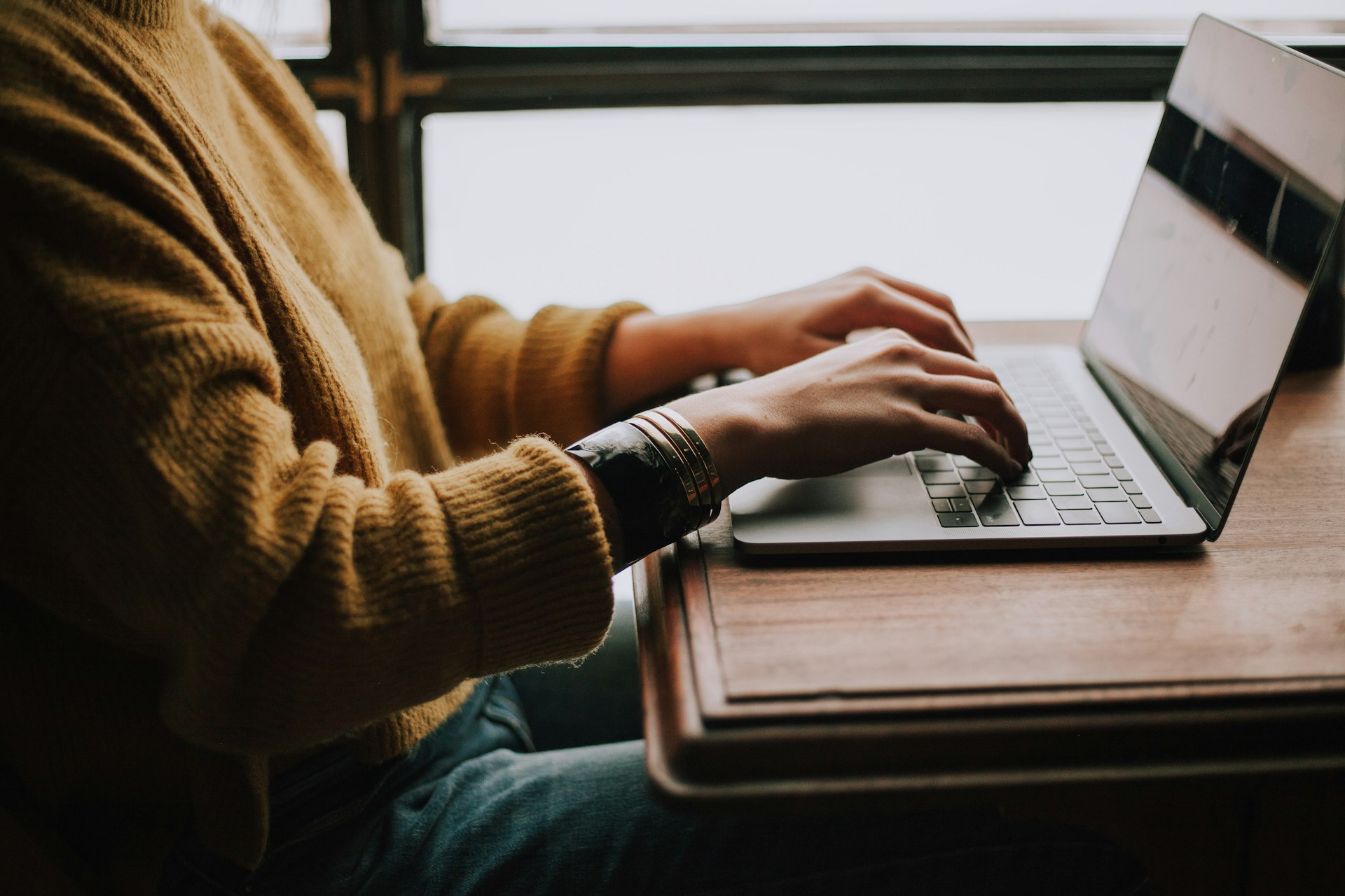 India Eyes Laptop Import Ban to Boost Local Manufacturing