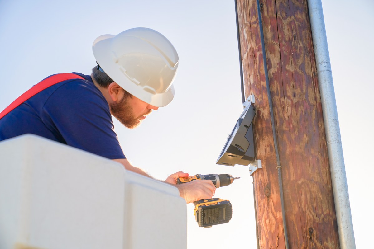 Gridware Innovates Power Line Monitoring with AI-Driven Acoustic Sensors