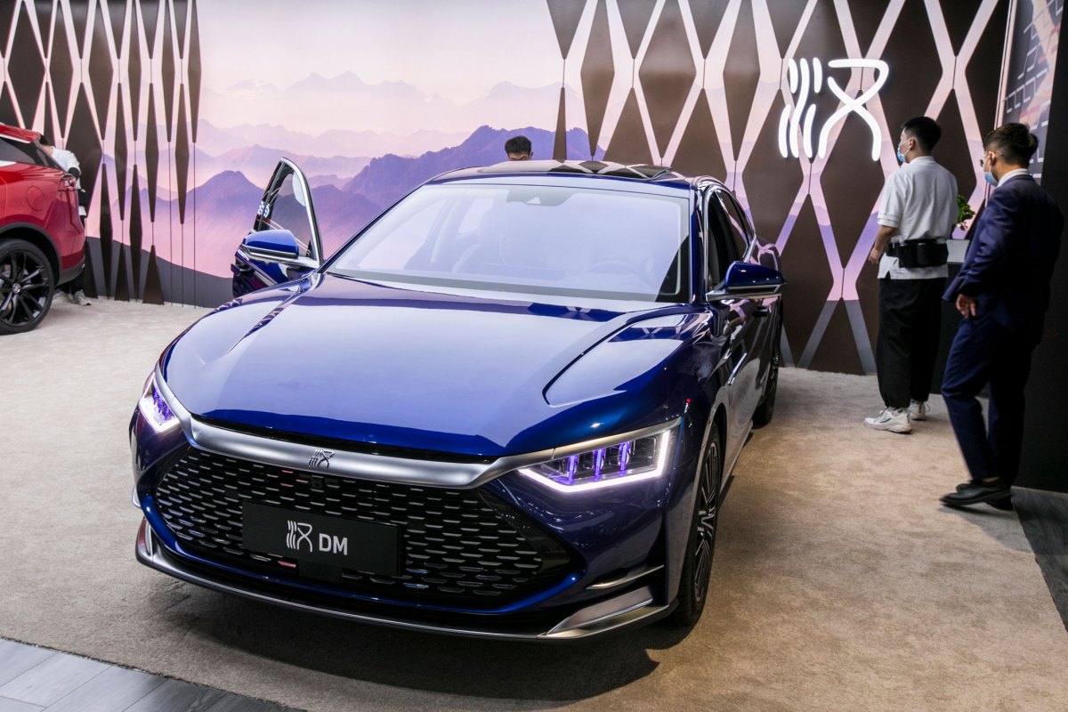 Biden Admin Issues Final Rule Banning Chinese Connected Cars and Robotaxi Testing