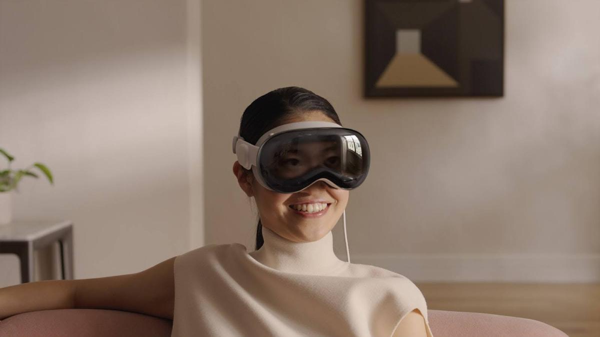 Apple Innovates with New Vision Pro Models to Enhance Mixed Reality Experience