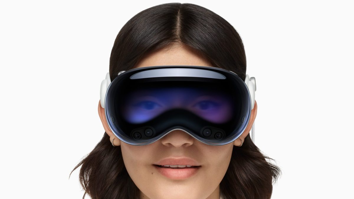 Apple Set to Launch $2,000 Vision Headset Next Year