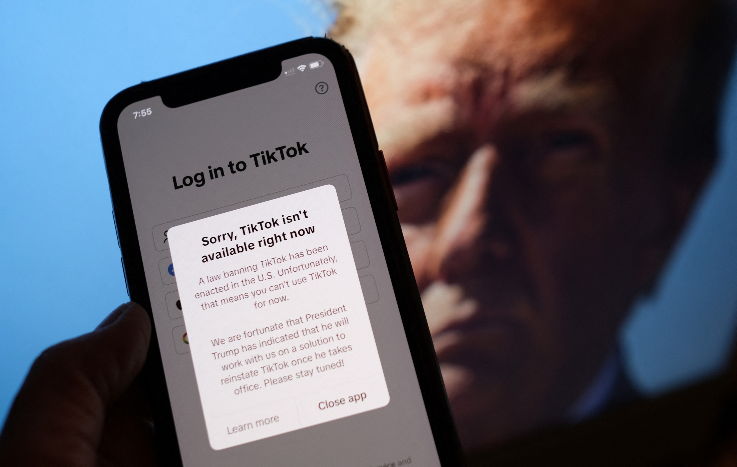Trump Backs TikTok, Promises Executive Order to Ensure Its Future