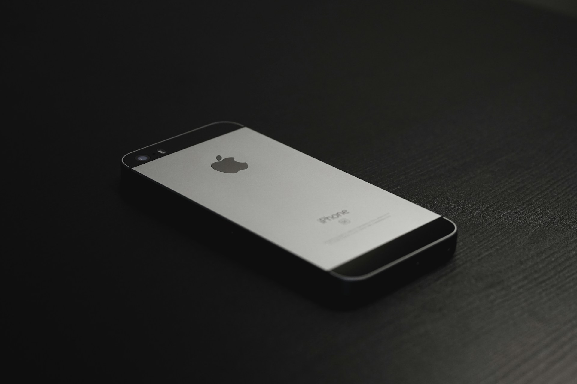 iPhone SE 4 Leaked Design Hints at Missing Action Button