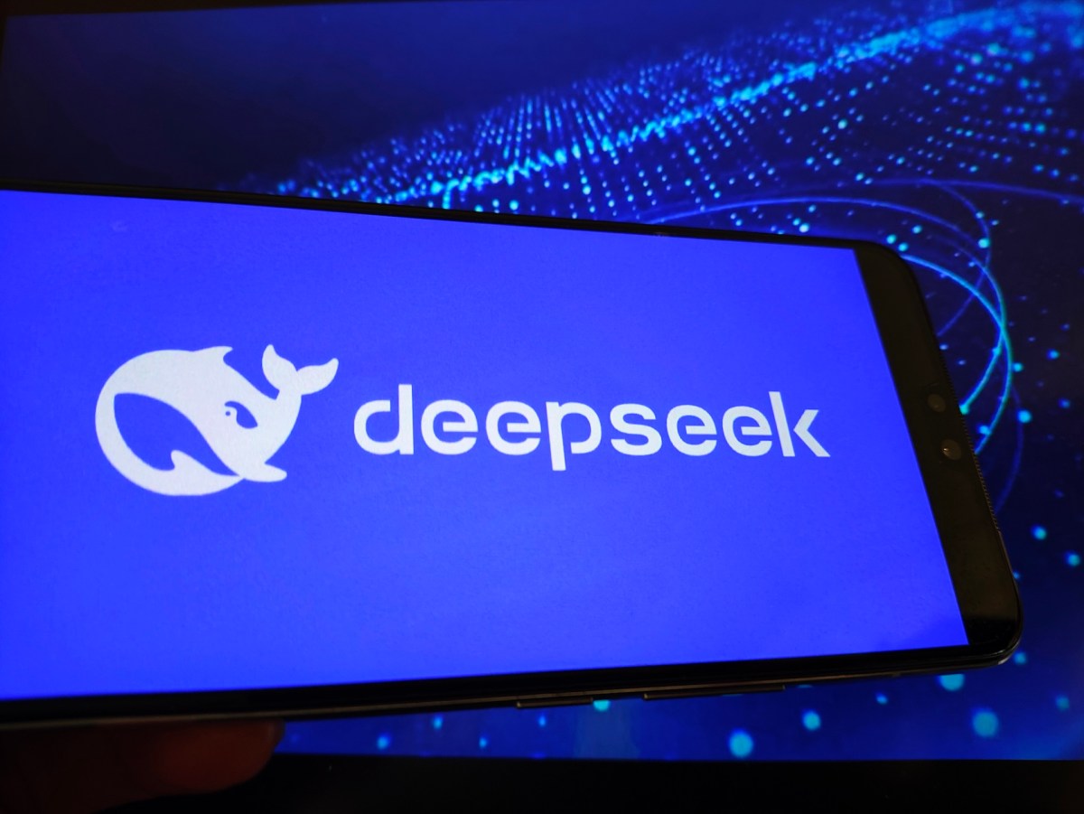 Trump Administration Mulls DeepSeek Ban Amid AI Tensions