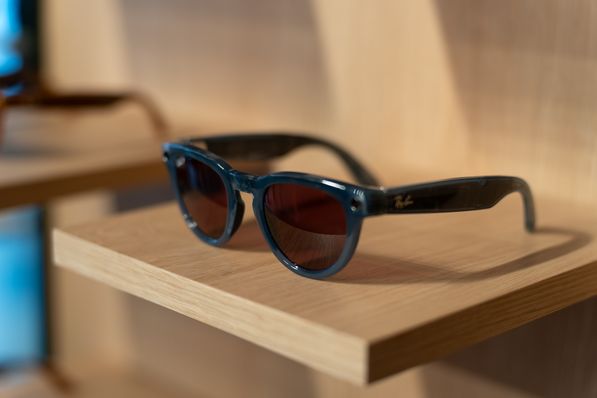 Meta's Smart Glasses Outperform Ray-Bans Ahead of AI Features Launch