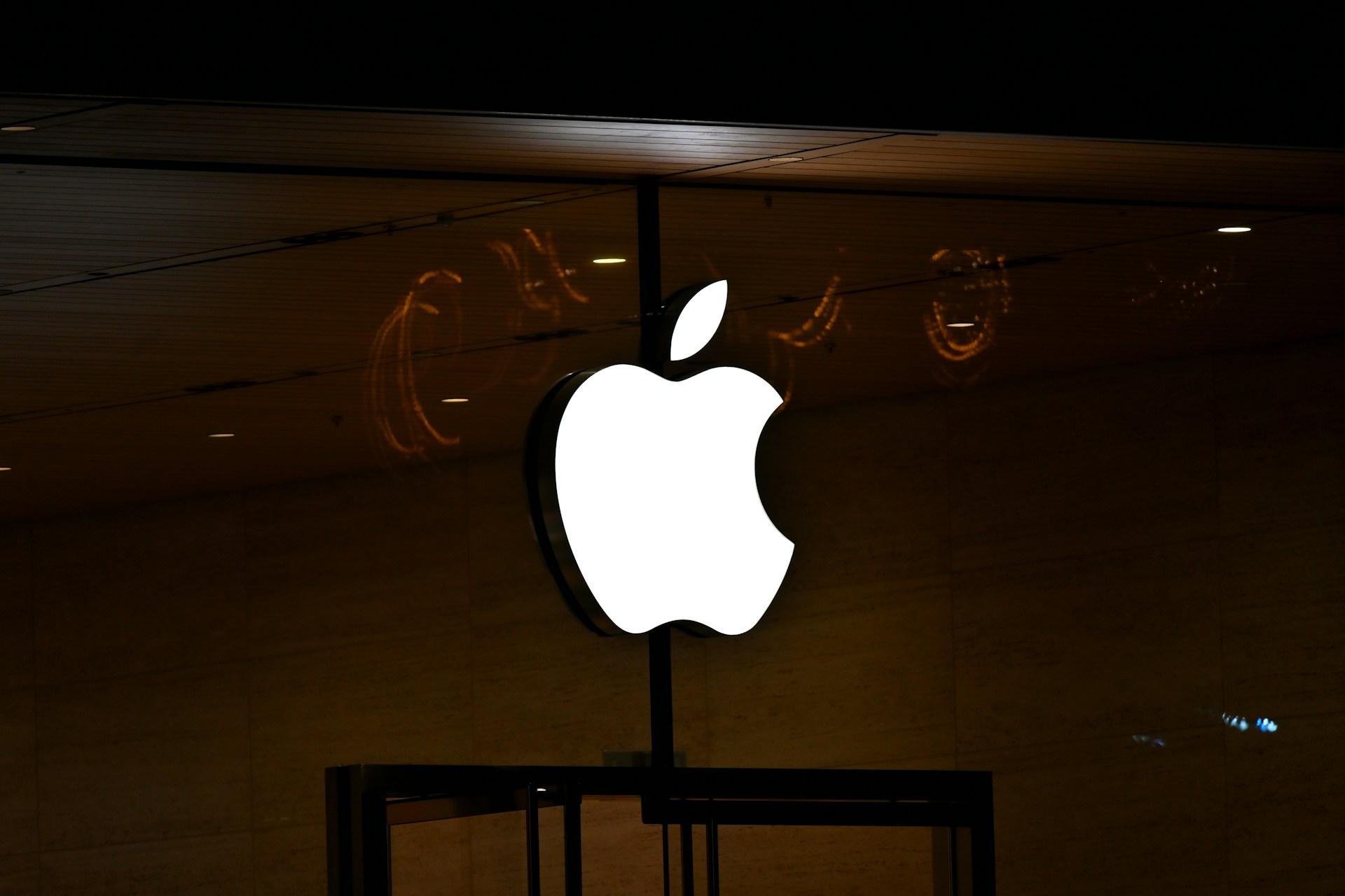 Apple's Rumored 18.8-Inch Foldable Device Set to Transform the Market