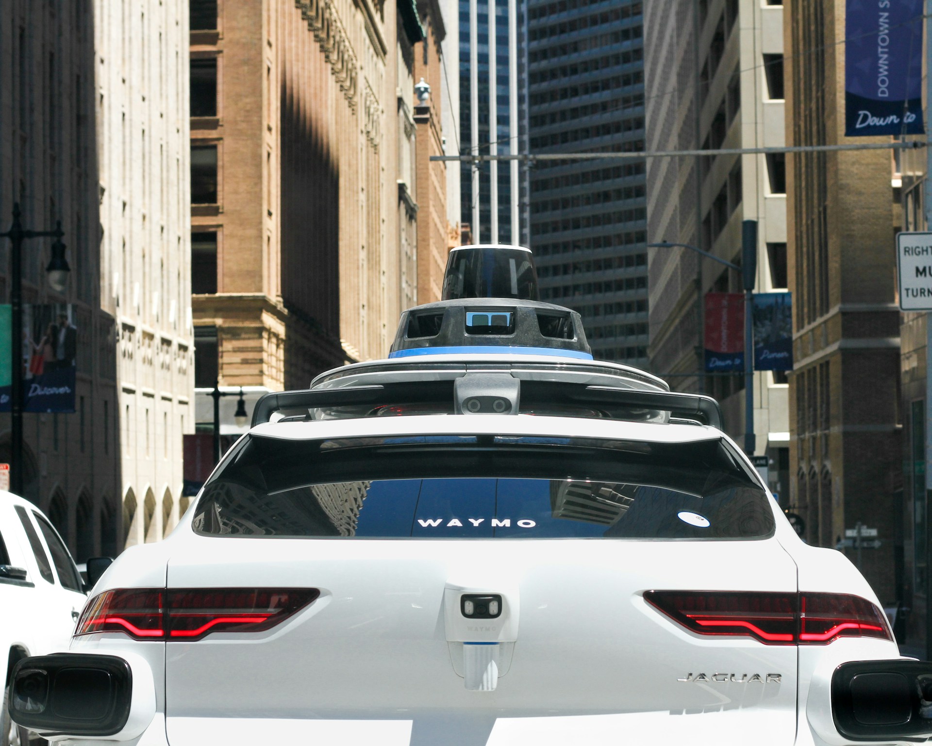 Waymo's Robotaxis May Soon Use AI for Targeted Ads—Privacy Concerns Arise