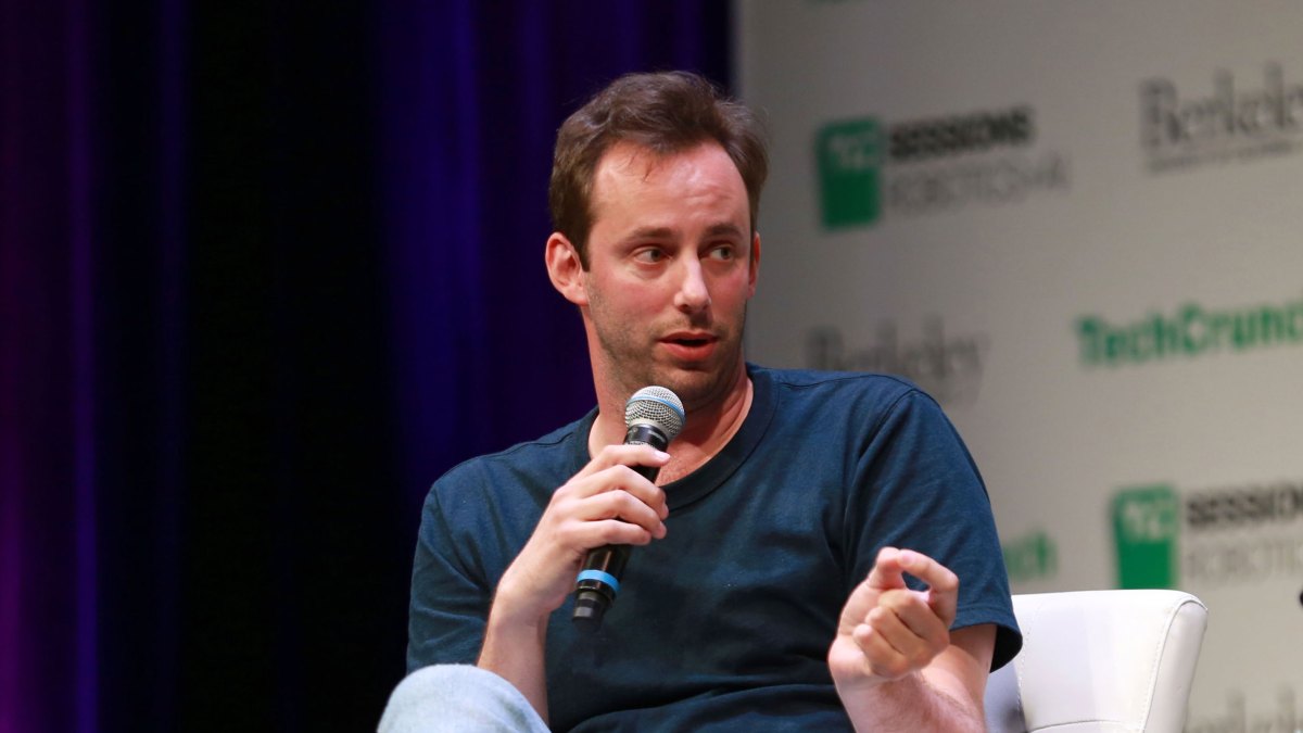 Anthony Levandowski Endorses Elon Musk's Vision for Self-Driving Cars
While Expressing Reservations