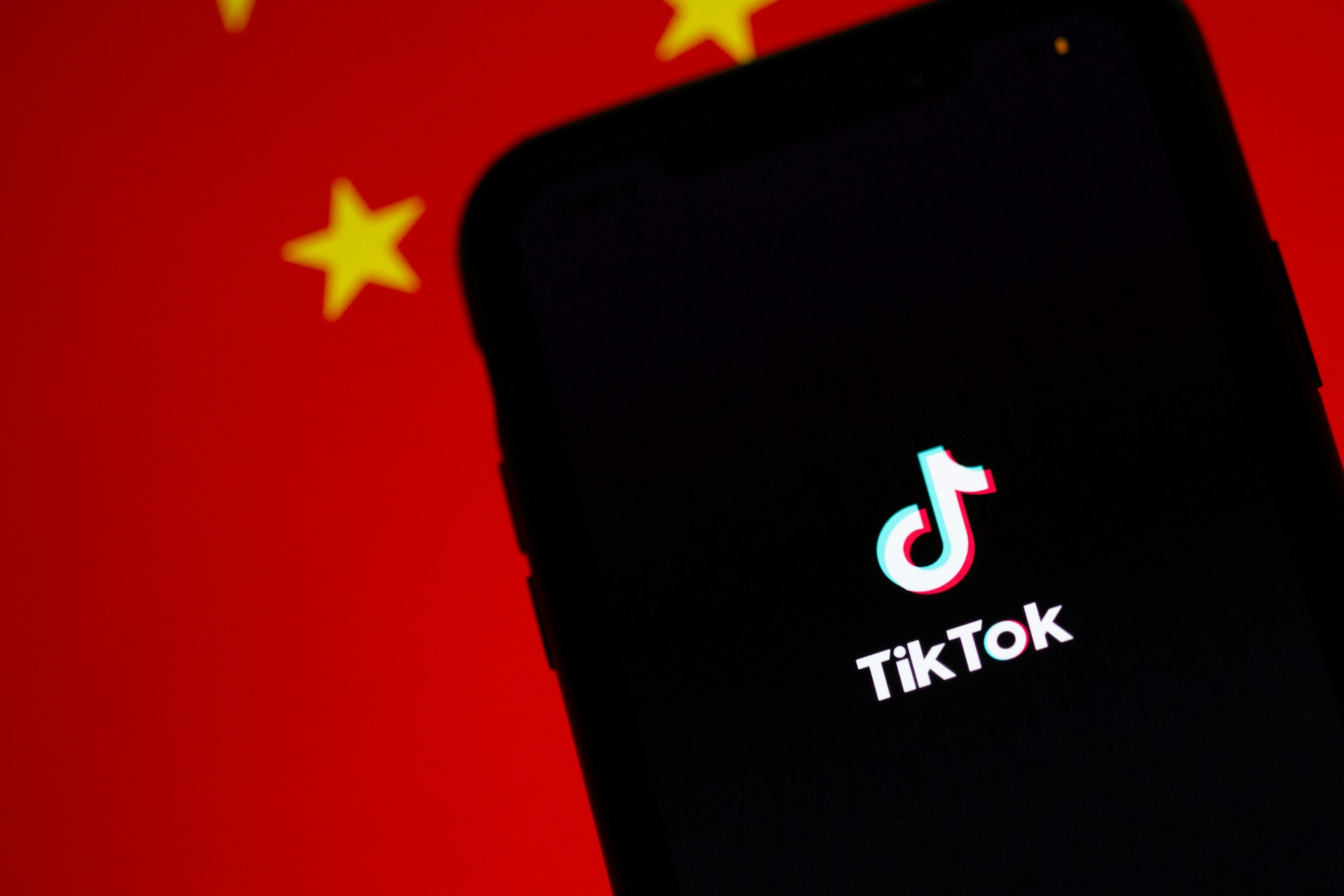 TikTok Alternatives Emerge Amid Impending Ban: Users Seek New Social Media Homes