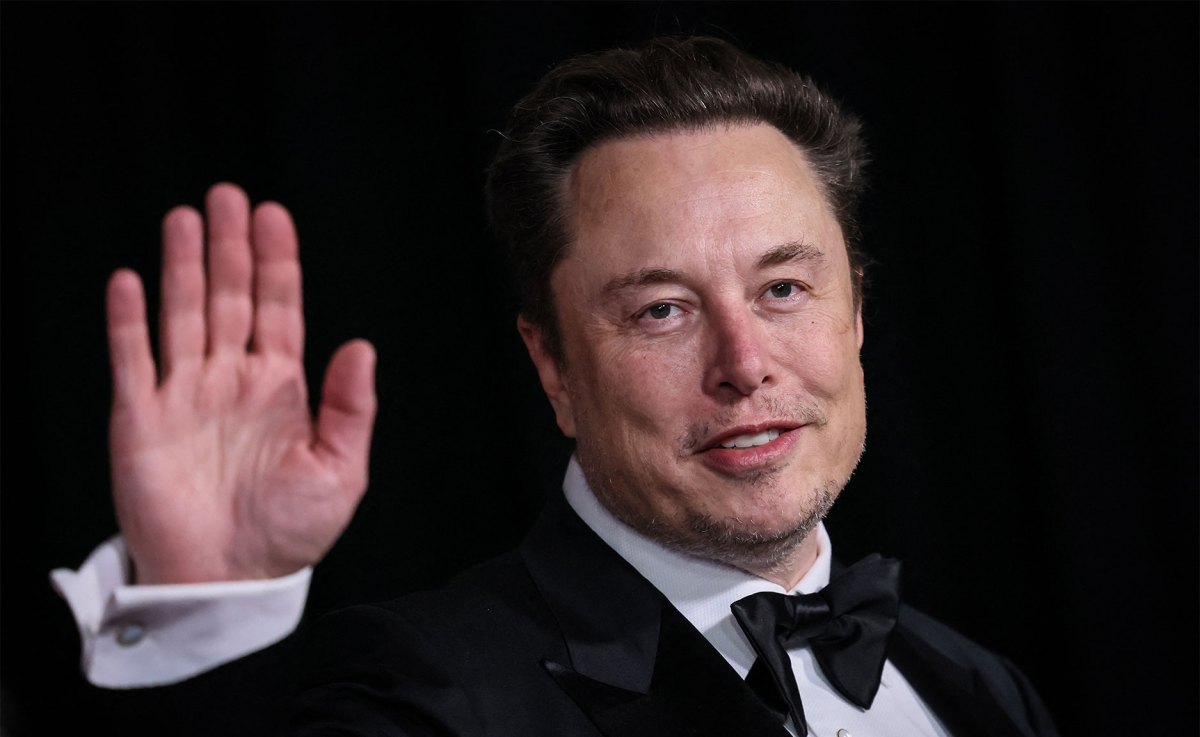 Elon Musk's Frequent Chats with Putin Raise Security Concerns