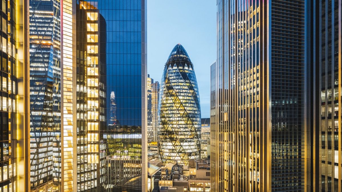 CoreWeave Expands into the UK with New AI Data Centers