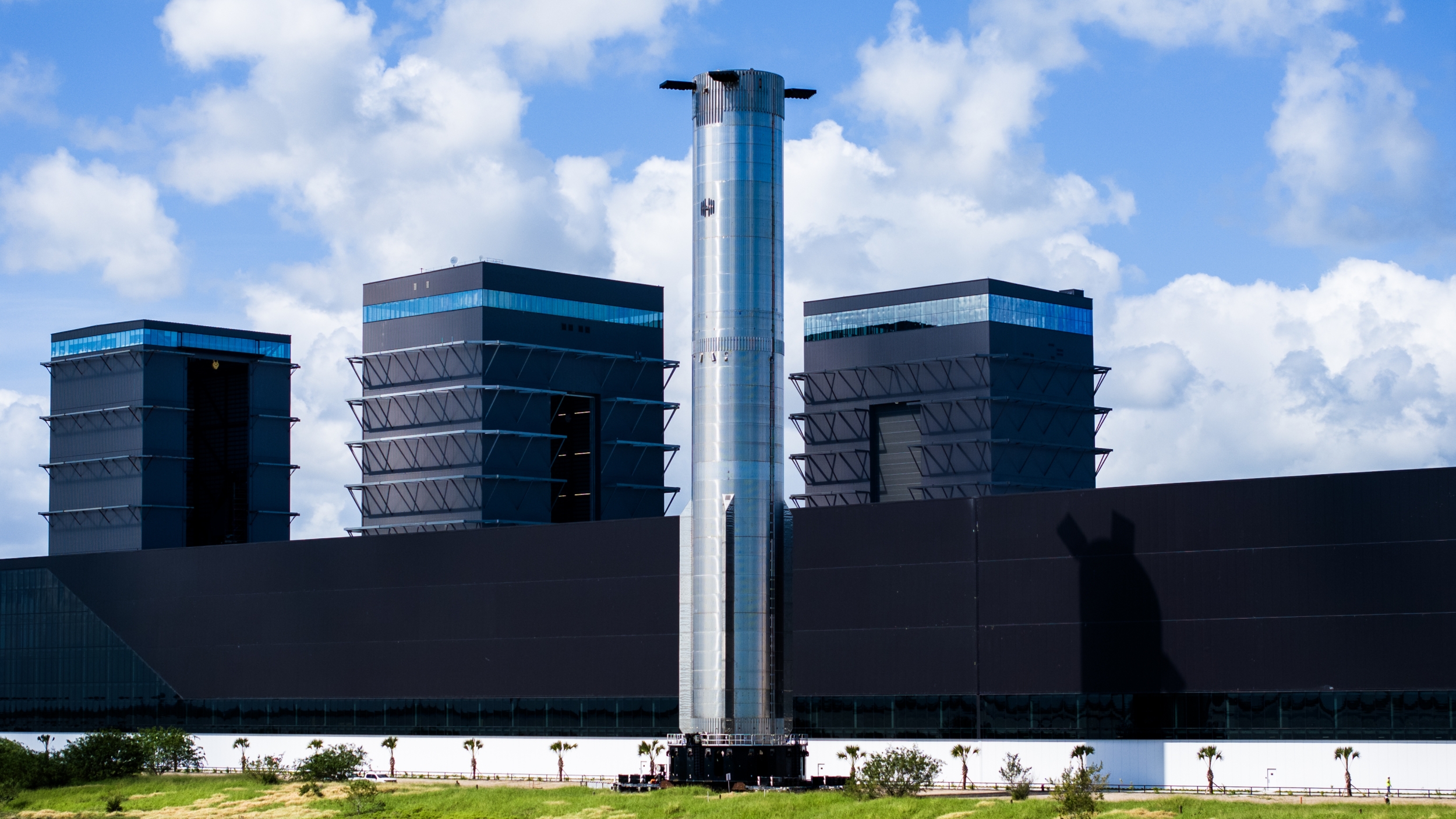 SpaceX Prepares for Starship Flight 6 After Successful Booster Test